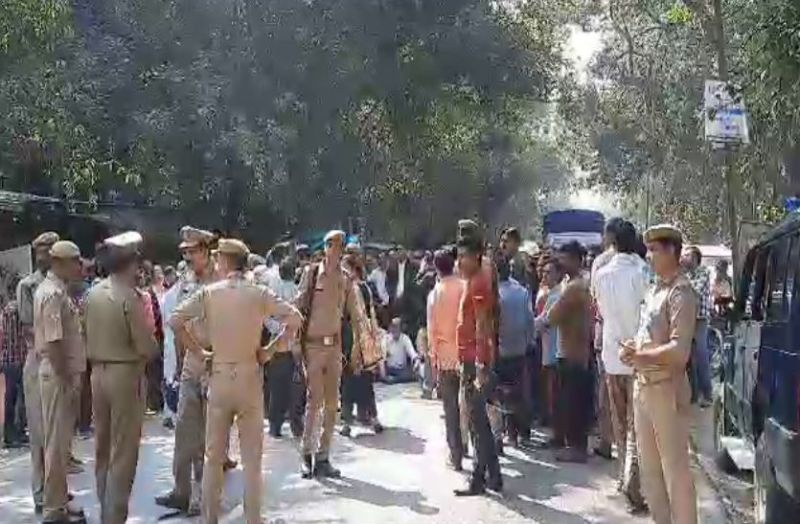 Lawyers strong protest