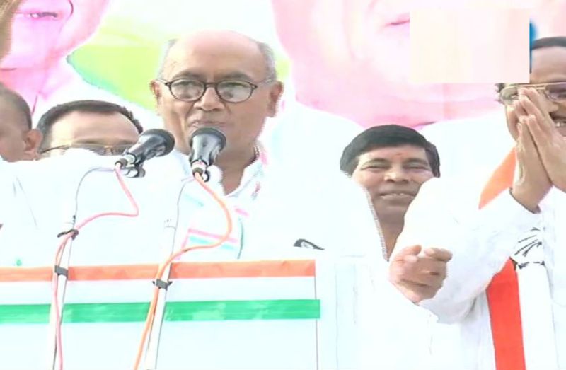 दिग्विजय का इमोशनल भाषण, कहा- हमारे रिटायरमेंट की उम्र हो गई, कांतिलाल का आखिरी चुनाव है इसलिए उन्हें जिता दीजिए