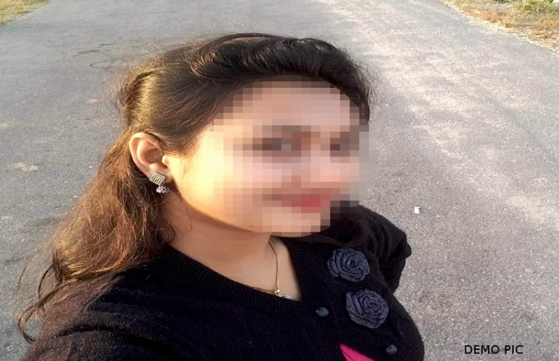 पुलिस अधीक्षक के सामने पलट गयी लड़की, शारीरिक शोषण के आरोपी कांस्टेबल को बताया भाई