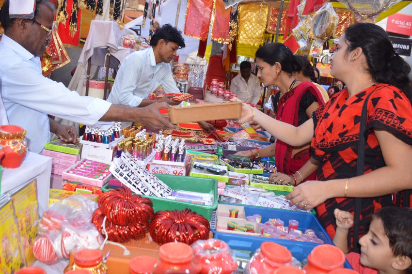 Karva Chauth Gifts For Wife And Girlfriend