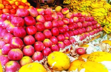 फलों पर लगे स्टीकर में होता है खतरनाक कैमिकल, इसलिए सरकार ने लगाया बैन