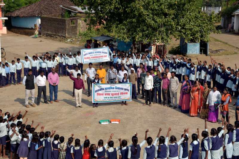 स्वस्थ रहने के लिए व्यक्तिगत तथा सामुदायिक स्वच्छता है महत्वपूर्ण