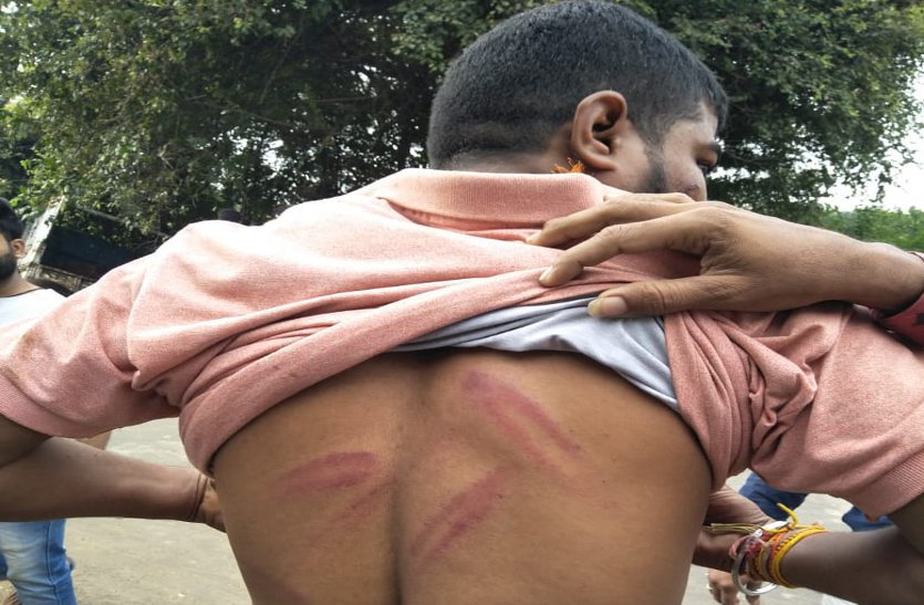 गो तस्करों ने बजरंग दल कार्यकर्ताओं पर किया हमला