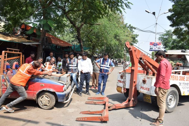 त्यौहार से पहले बाजार में पंहुचा अमला ,हटाया अतिक्रमण