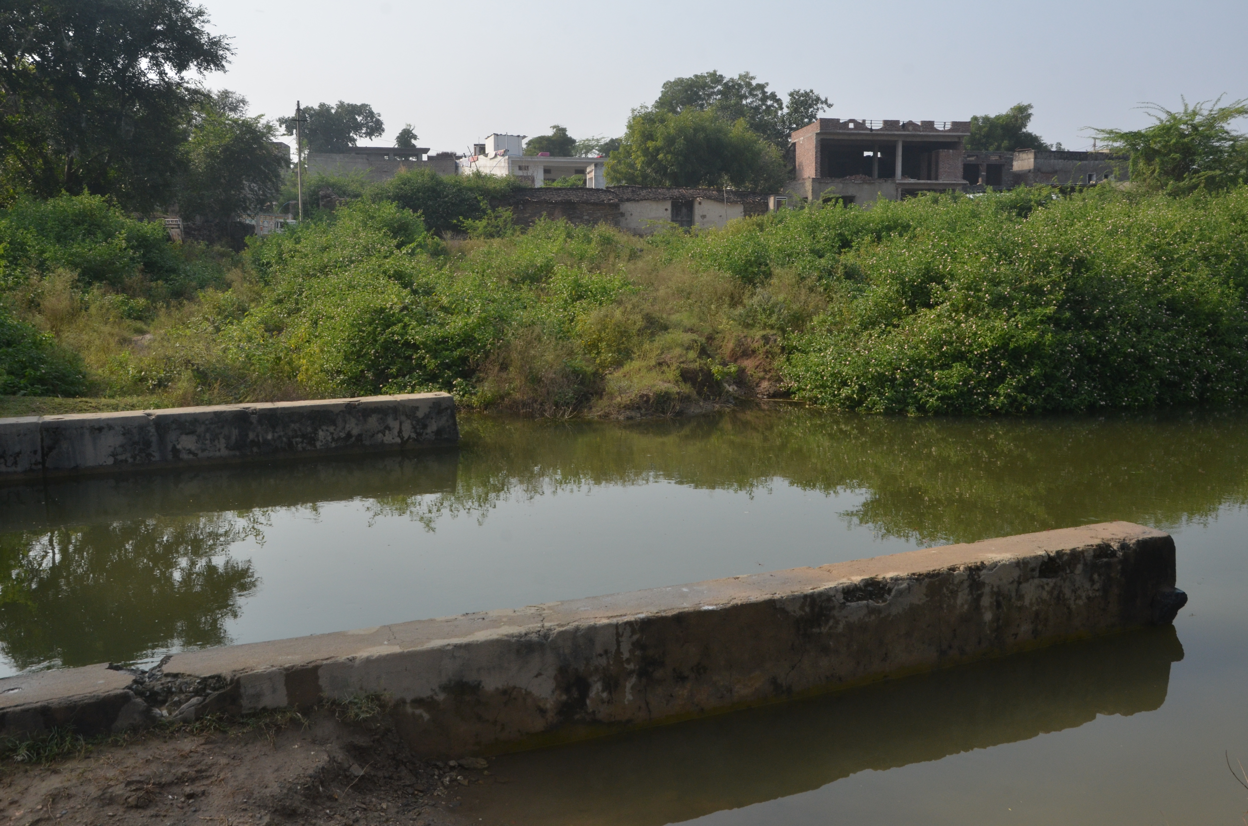 मेजा फीडर में लापरवाही के सुराख, 58 किलोमीटर में 70 फीसदी पानी बर्बाद
