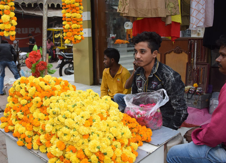 Deepawali Festival: Flowers being ordered from Kolkata, Indore, Delhi