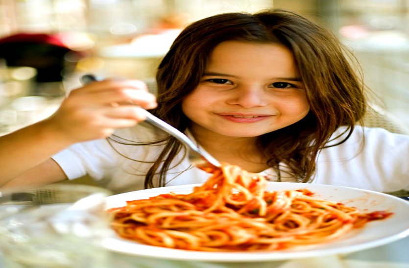 अगर आपके बच्चे भी खाते हैं नूडल्स तो इस खबर को जरूर पढि़ए, सेहत के साथ बड़ा खिलवाड़