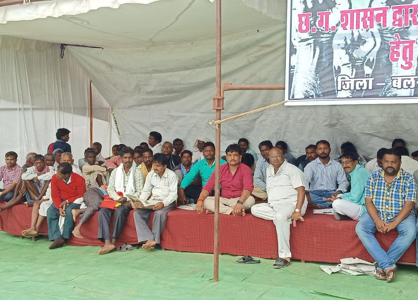 जिला पंचायत सदस्य के साथ आमरण अनशन पर बैठे 5 किसानों ने पीएमओ को लिखा पत्र, 3 दिन से थे क्रमिक भूख हड़ताल पर