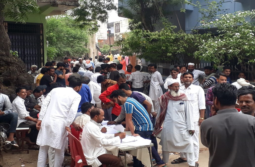 50 शासकीय कर्मचारियों को चुनाव में लगाया, देर शाम तक जारी रही मतगणना