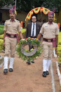 शांति, व्यवस्था, कानून पर अमल के लिए पुलिस का कर्तव्य सराहनीय