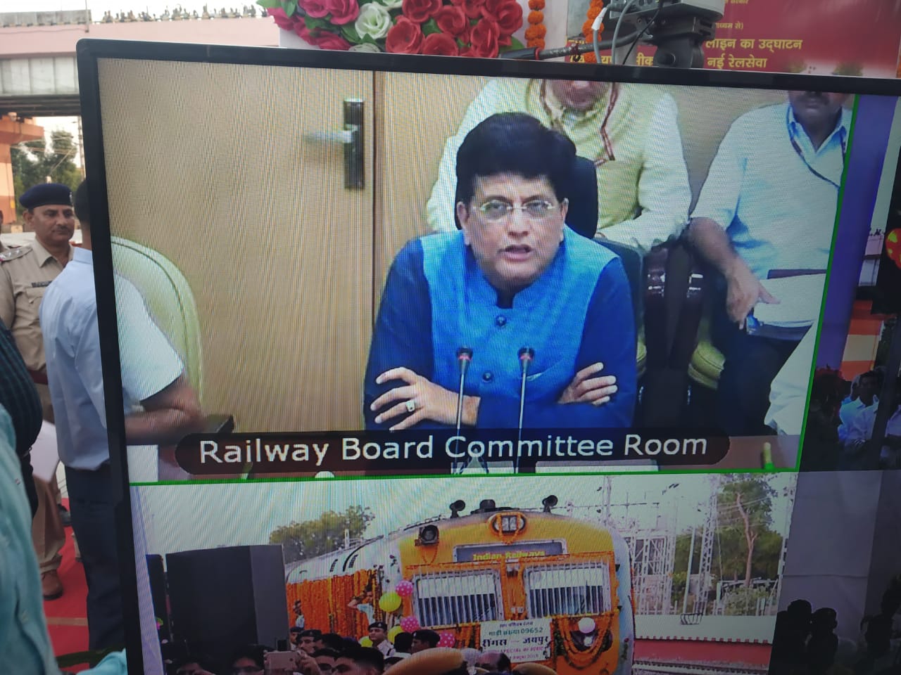 खुशखबर... रेल मंत्री ने रींगस-जयपुर स्पेशल रेल सेवा को दिखाई हरी झंडी