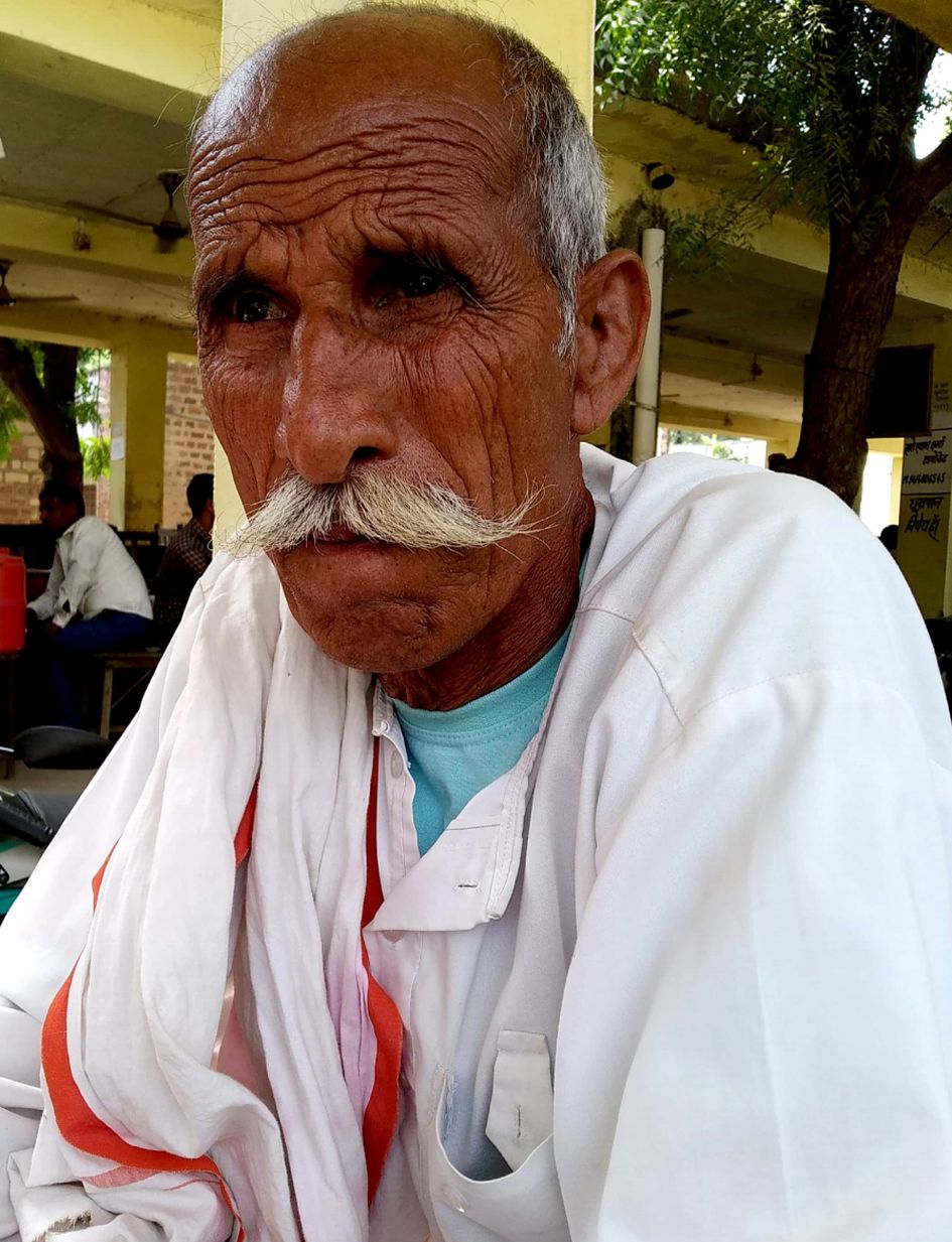रोगी की जेब से 10 हजार रुपए पार.पंजीयन काउंटर पर पर्ची लेने खड़ा था कतार में