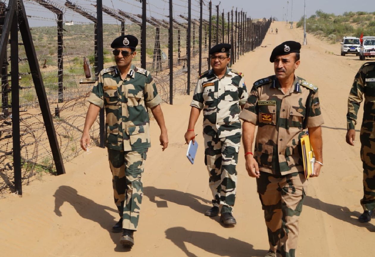 BSF IG amit lodha visits border area jaisalmer