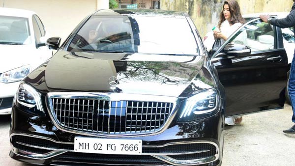 janhvi-kapoor-mercedes-maybach.jpg