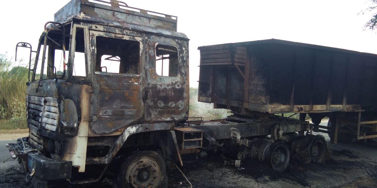 शाहपुरा में स्टेट हाईवे पर आग से ट्रेलर कबाड़ में तब्दील 