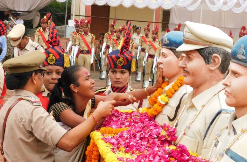Tears of family members tearing flowers on Police Martyr's day ...