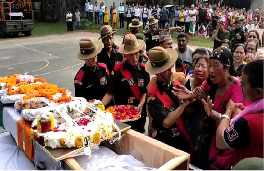 martyred soldiers dead body