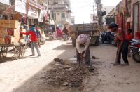 दीपावली सिर पर, फिर भी नहीं रूक रहा खुदाई कार्य