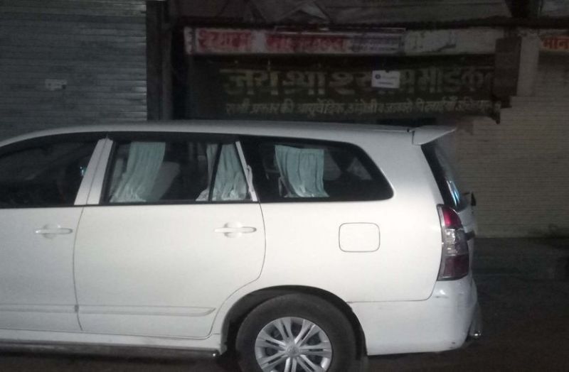 नारकोटिक्स विभाग ने दवा विक्रेता के यहां मारा छापा