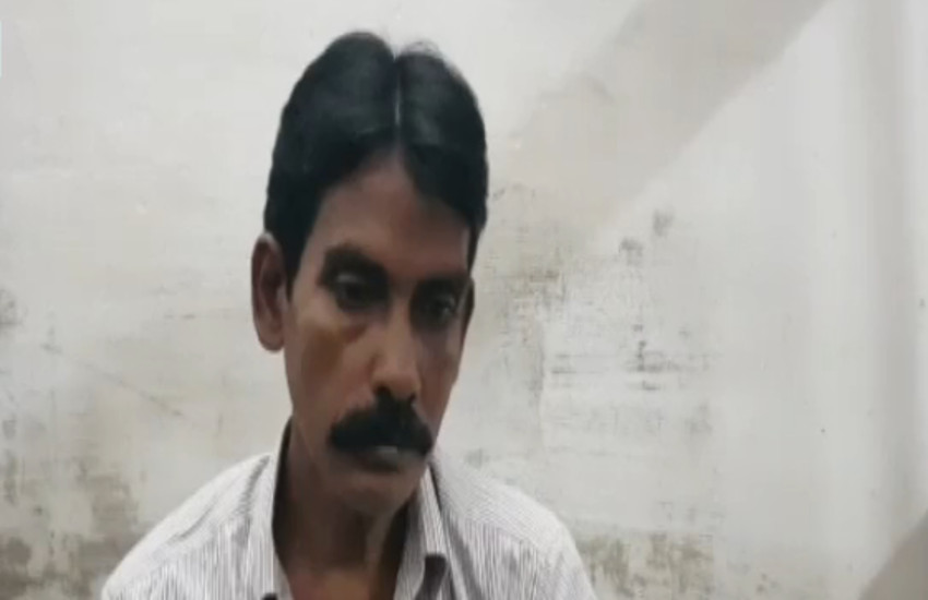 कुष्ठ विभाग के अधिकारी ने नशीली दवाएं देकर नाबालिग का अश्लील वीडियो बनाया और तीन साल तक किया दुष्कर्म