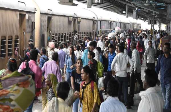 त्यौहारी सीजन में रेलवे ने चलाया विशेष टिकिट जांच अभियान