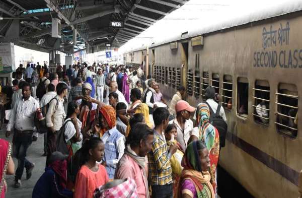 त्यौहारी सीजन में रेलवे ने चलाया विशेष टिकिट जांच अभियान