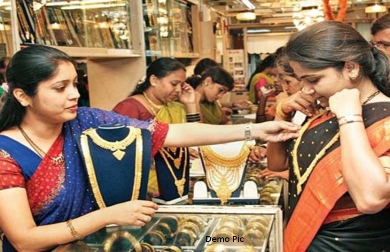 धनतेरस पर अब तक का सबसे बड़ा ऑफर, Bike, Car, Electronics सहित Property की खरीददारी पर मिल रहे बंपर छूट