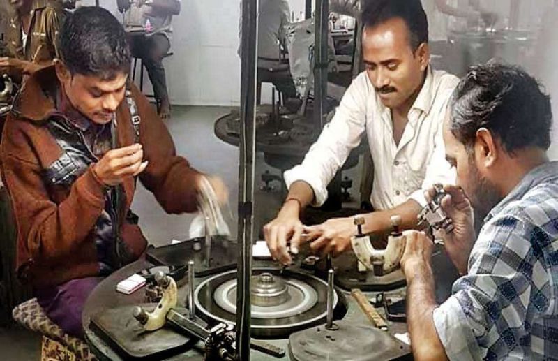 diamond news- हीरा उद्योग में दिवाली वेकेशन शुरू