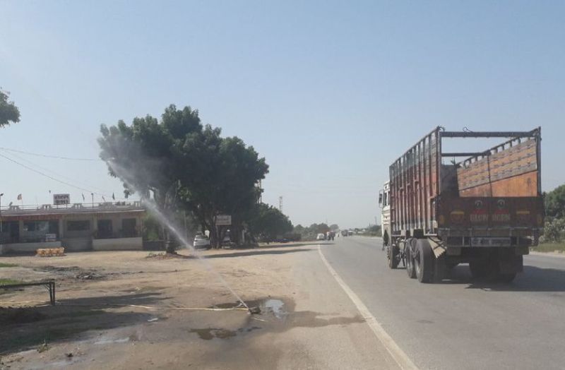 चंद सिक्कों के लिए चूस रहे धरती का ‘जलधन’