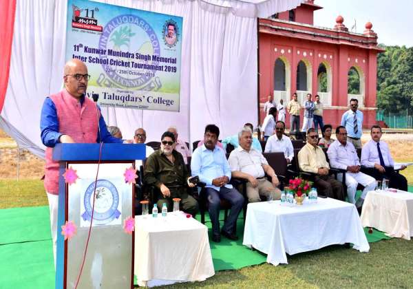 लखनऊ के बच्चों इंटर स्कूल क्रिकेट टूर्नामेंट में दिखाया दम देखें तस्वीरें