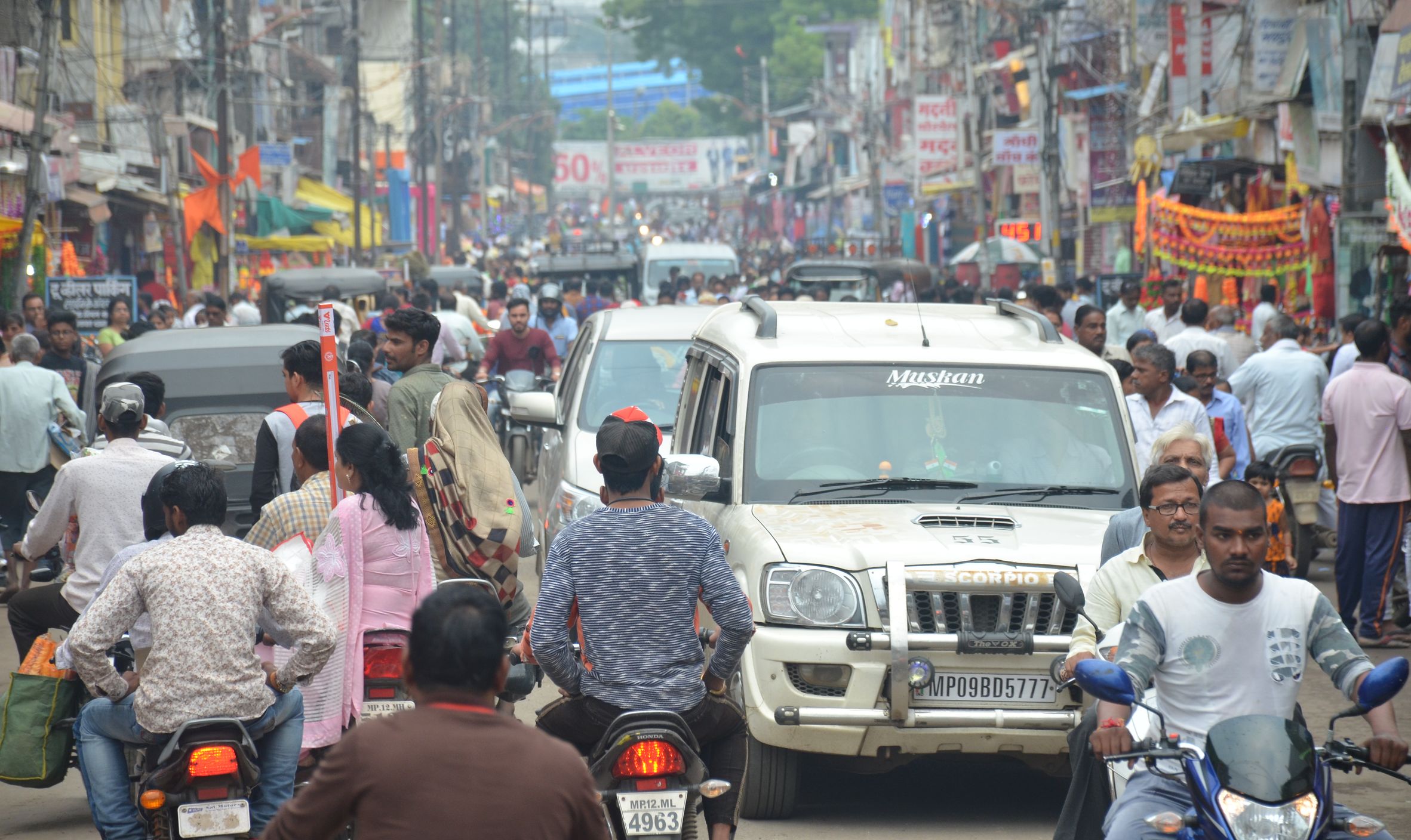 Market traffic system changed on Deepawali festival in khandwa