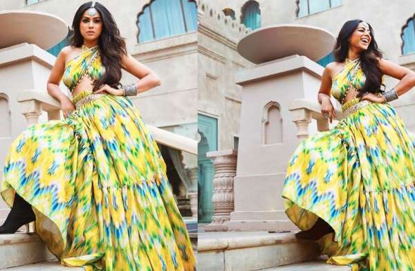 दिवाली के मौके पर देखें निया का ये हॅाट ट्रेडिशनल अवतार, तस्वीरें हो रही वायरल