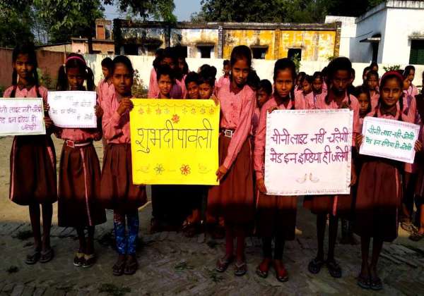 चीनी लाइट नहीं चलेगी,मेड इन इंडिया ही जलेगी देखें तस्वीरें 