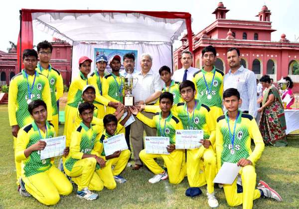 लखनऊ के बच्चों इंटर स्कूल क्रिकेट टूर्नामेंट में दिखाया दम देखें तस्वीरें