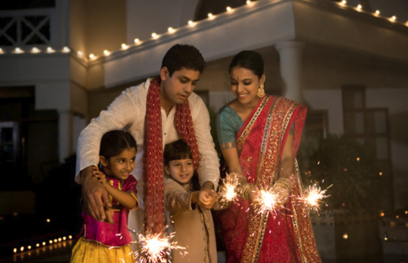 Diwali 2019: सुरक्षित रह कर मनाएं दिवाली, जलने पर रखें इन बाताें का ध्यान