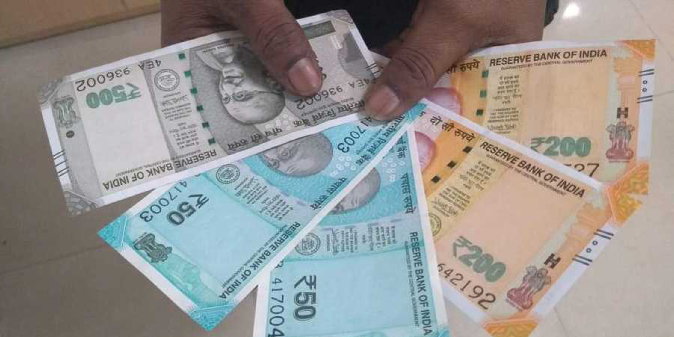 १७०० करोड़ के नए नोट आरबीआई ने दिवाली पर ग्राहकों को बांटे
