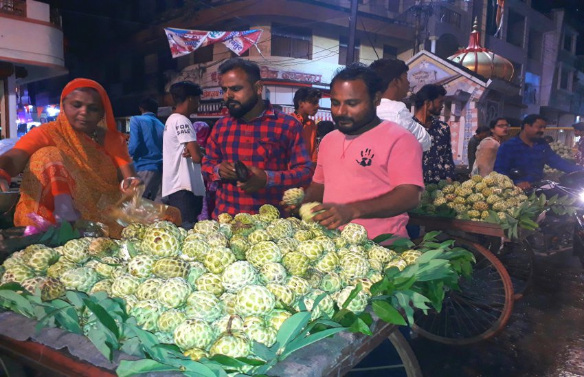 Sitafal Biggest market Badwani News