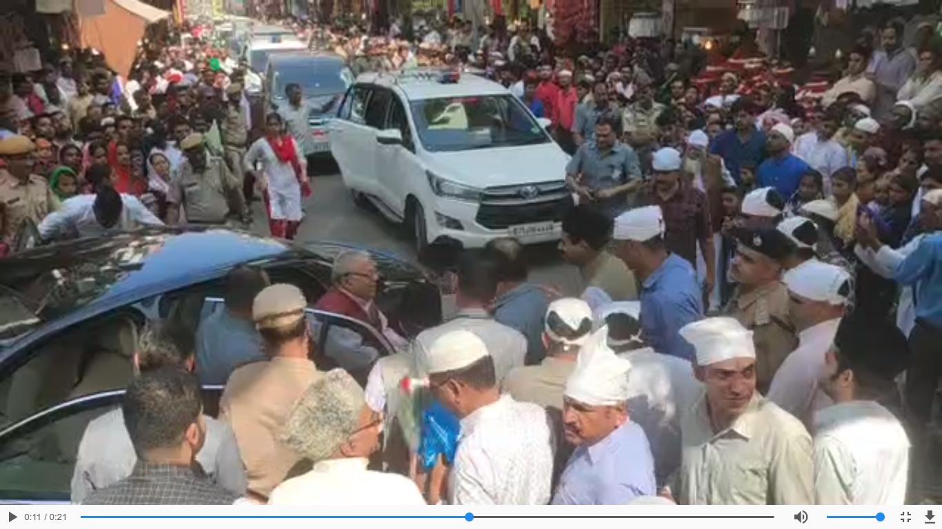 राज्यपाल कलराज मिश्र पहुंचे दरगाह, चढ़ाई चादर