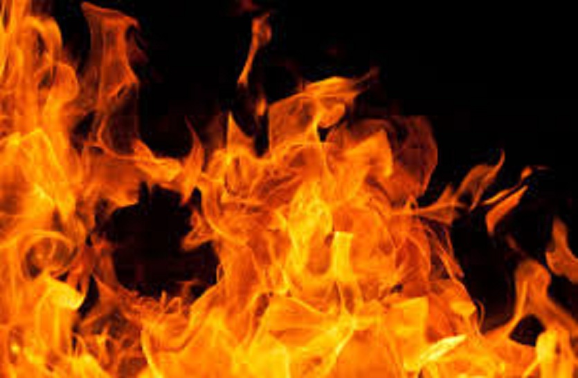 Kovilpatti : Fire in show room of The Chennai Silks