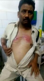 Soldier handing over to havildar in Maihar Kotwali
