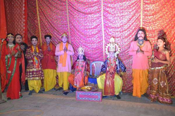 राम वनवास प्रसंग पर मंचन, देखें फोटो में