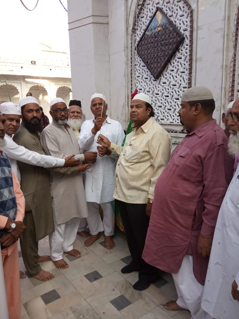 'दर मिल गया तुम्हारा, इमरत रसूल बाबा...'