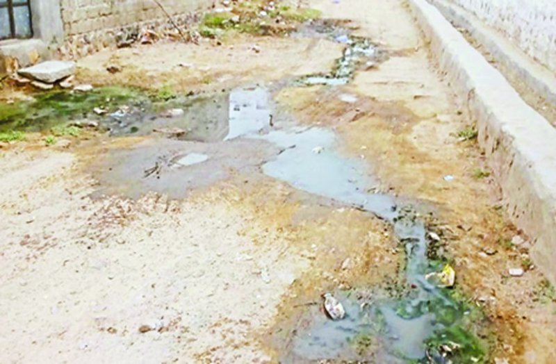 Dirt rubbed In locality of Samdari station