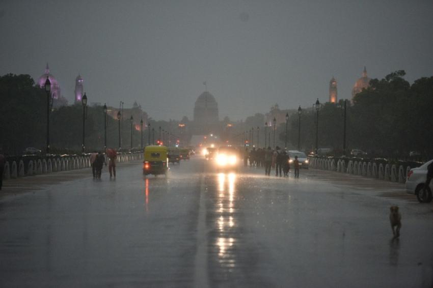 दिल्ली में बारिश की संभावना 