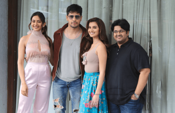 'मरजावां' के प्रमोशन में सिद्धार्थ, रकुल प्रीत और तारा सुतारिया ने दिए मनमोहक पोज