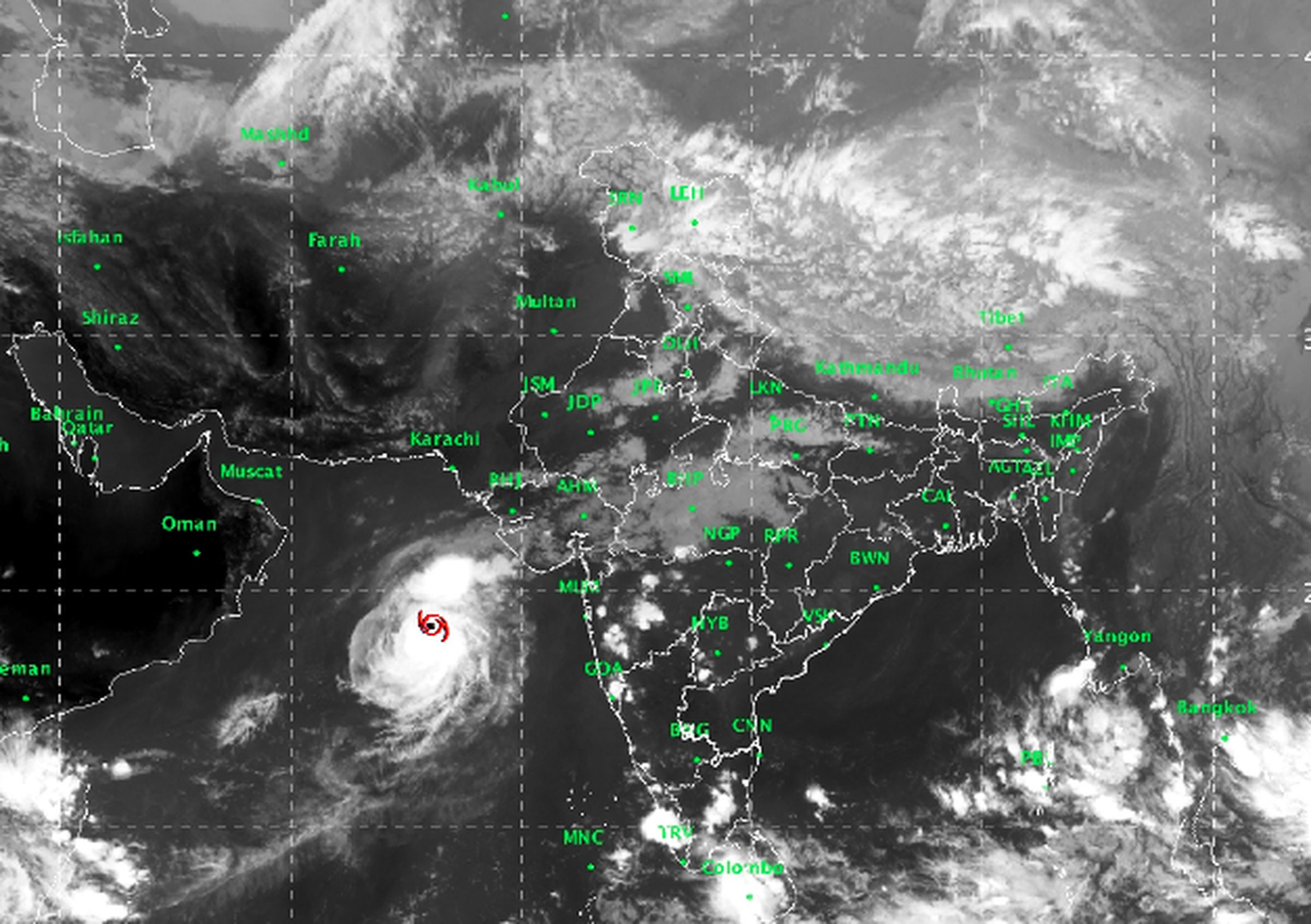 चक्रवाती तूफान ‘महा’ ओमान की ओर मुड़ा, 3 दिन राहत