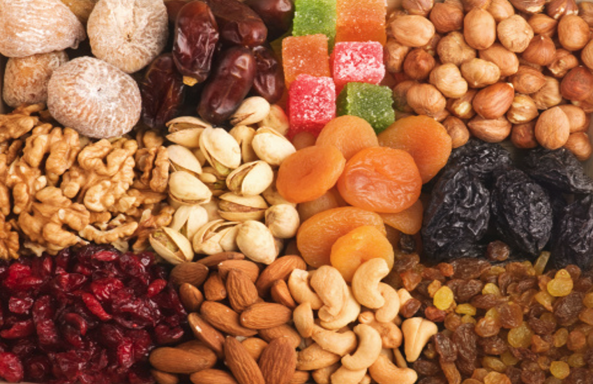 Eating dry fruits keeps the heart healthy