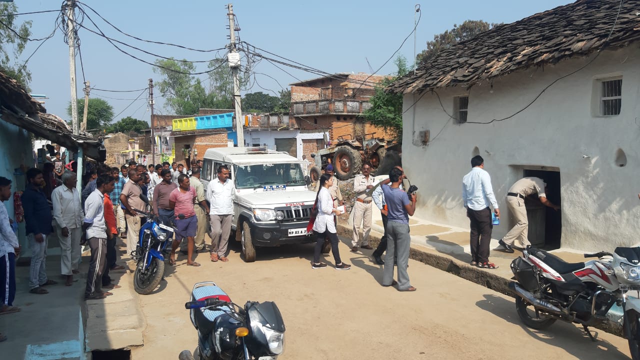 पहले दोस्त को घर बुलाया और खिला-पिलाकर कर दी हत्या