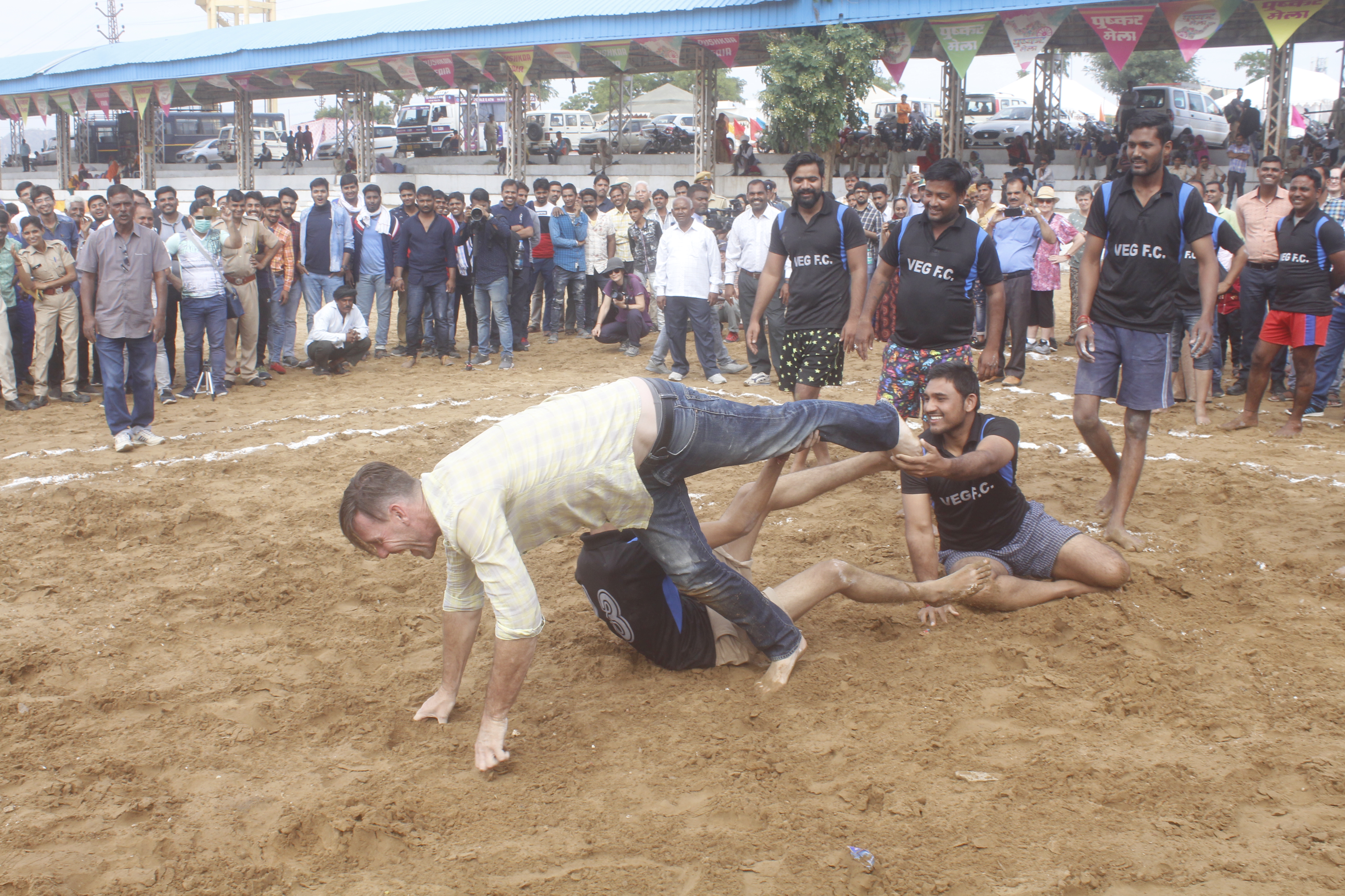 देशी पर्यटकों को हरा विदेशियों ने जीता कबड्डी मुकाबला