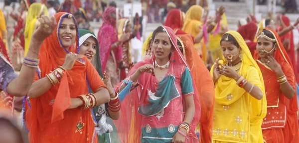 मेले में तो आध्यात्मिक, सांस्कृतिक का मेल होता है। 